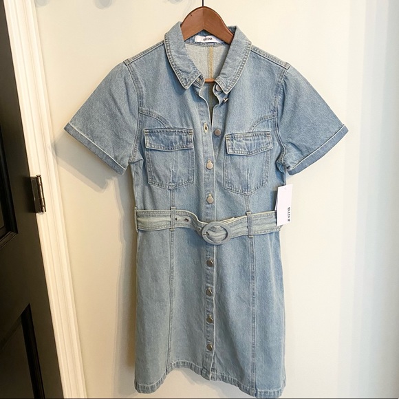 Denim dress going to goodwill on Jan 28th - Picture 7 of 12